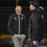 Thomas Häberli (de face) et ses hommes ont une opportunité en or mardi face à Young Boys. KEYSTONE/TI-PRESS/Samuel Golay